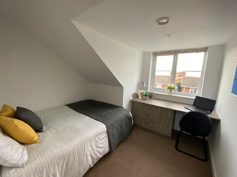 5 Bed Student House // Aug 2026 - Image 4